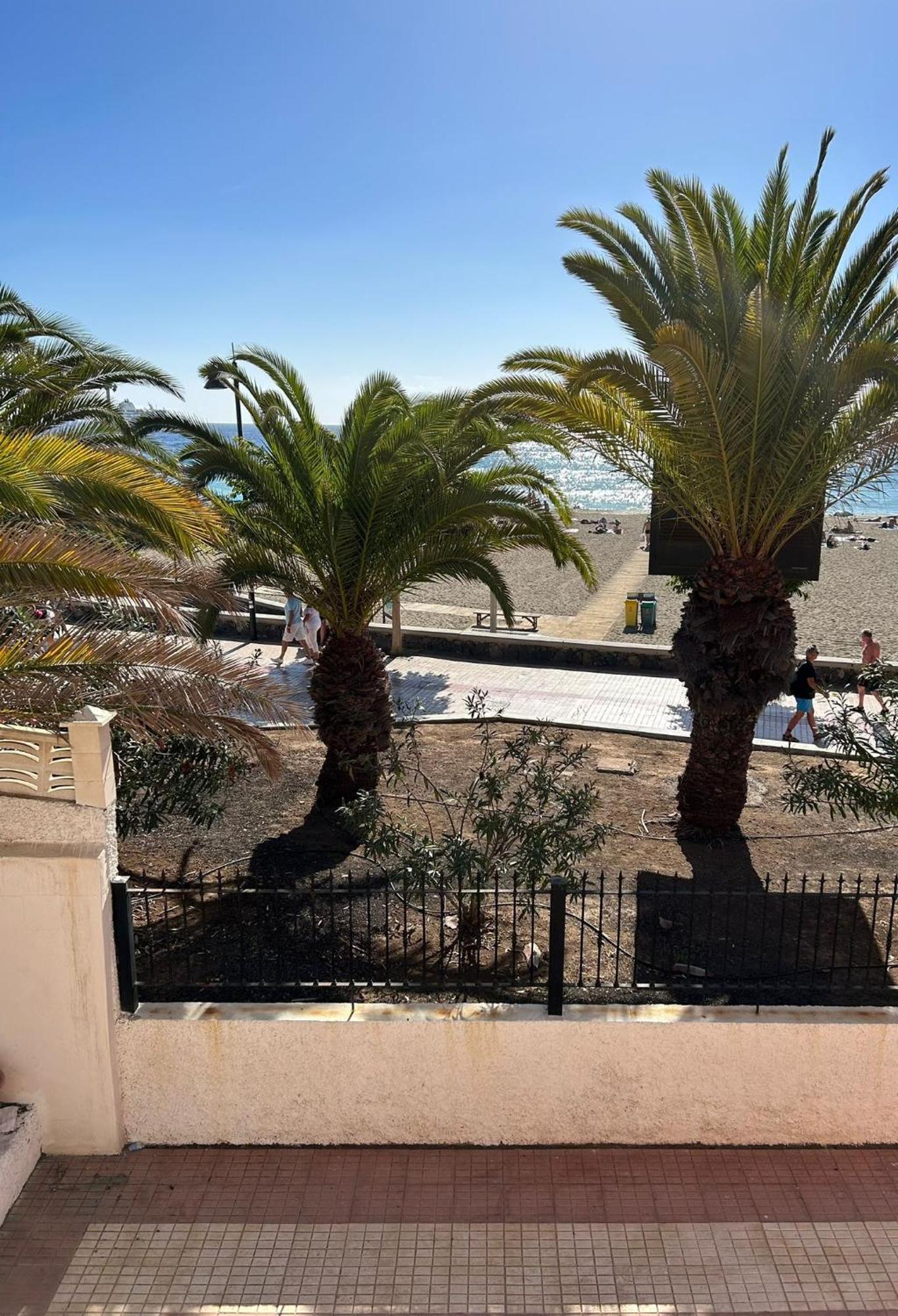 Prime Beachfront Location, Free Parking, Steps To The Sand Los Cristianos  Dış mekan fotoğraf