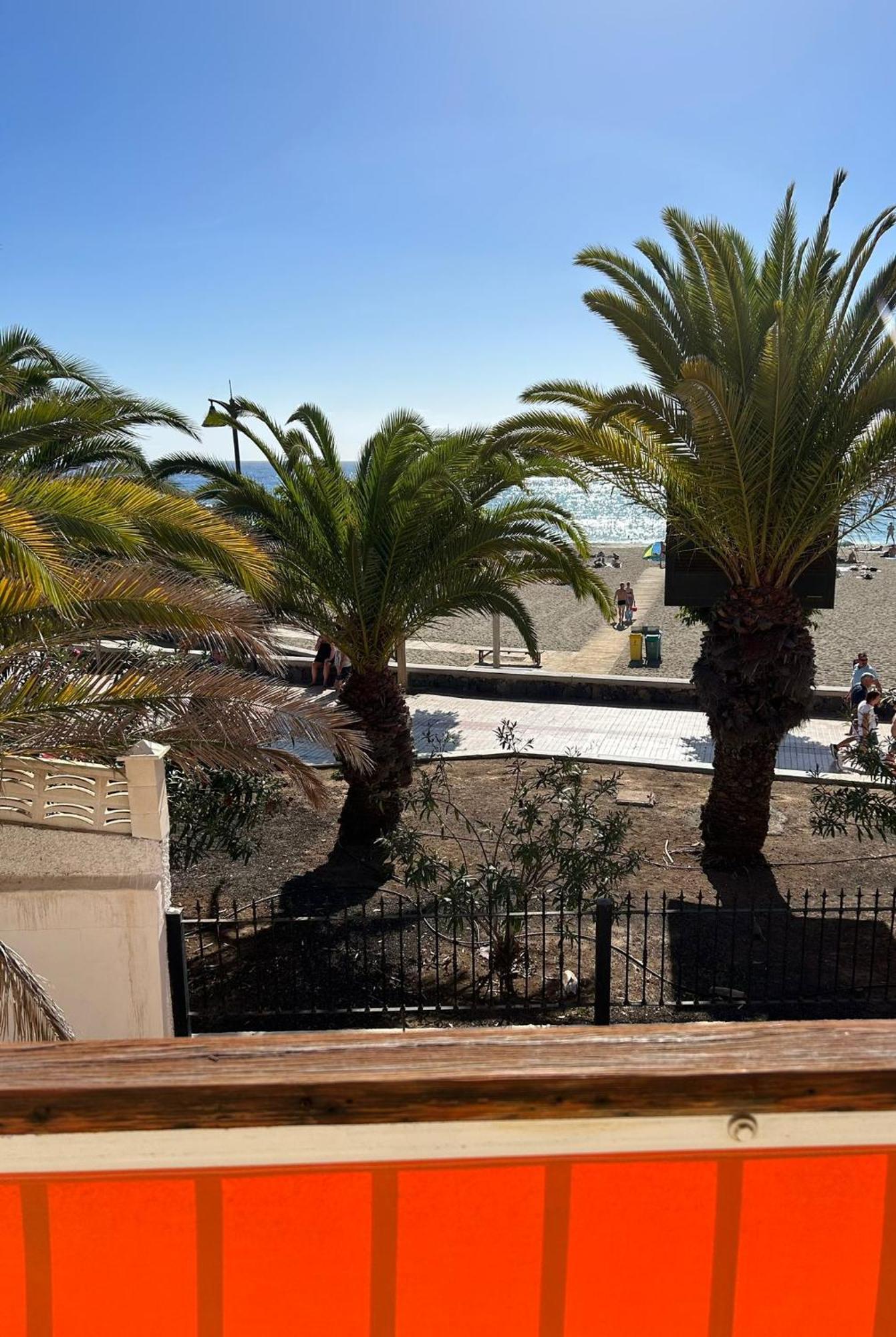 Prime Beachfront Location, Free Parking, Steps To The Sand Los Cristianos  Dış mekan fotoğraf